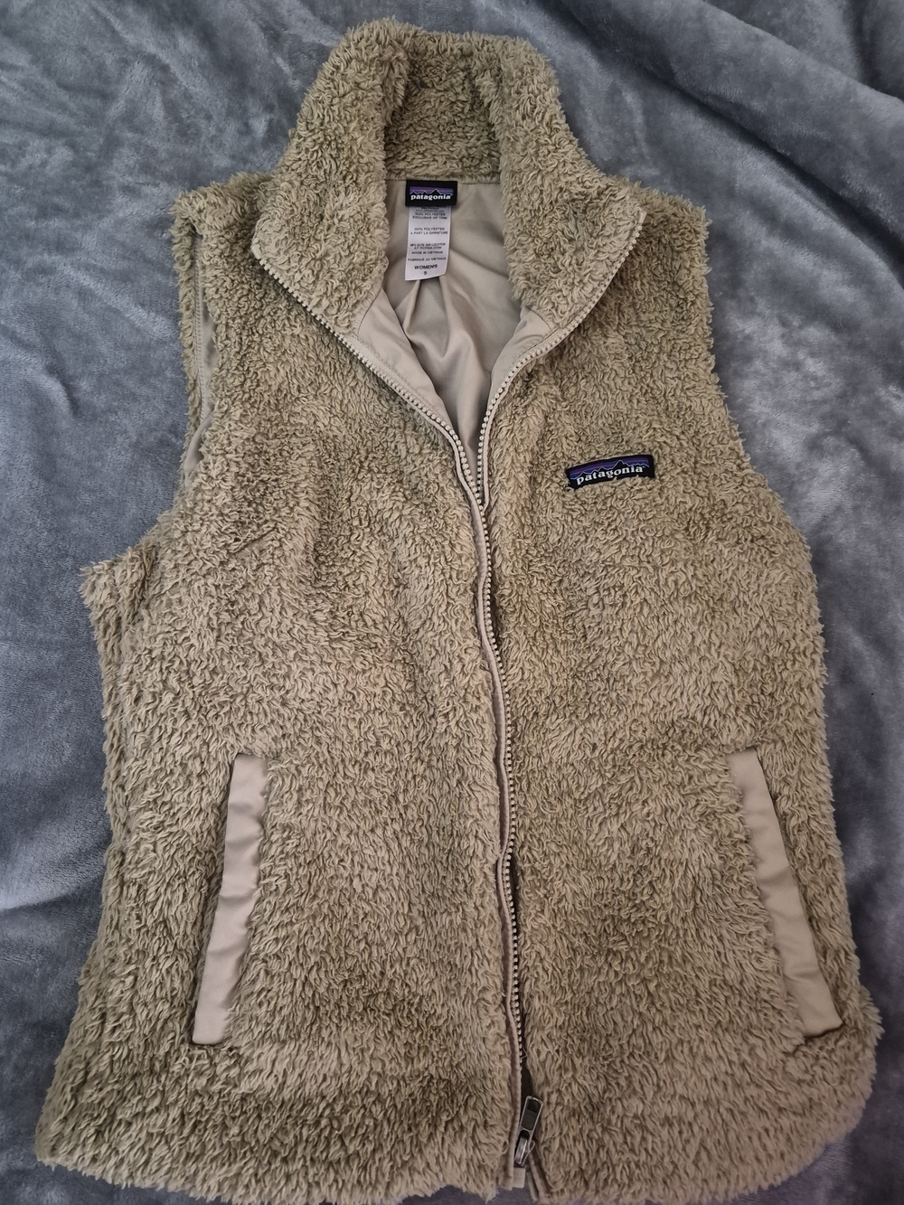 Patagonia Sherpa Fleece Vest in Light Beige - Picture 2 of 6